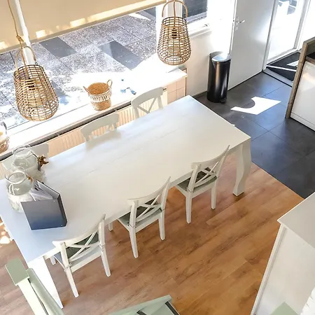 -duna Lago- Nabij Het Meer, Restaurants En Keukenhof