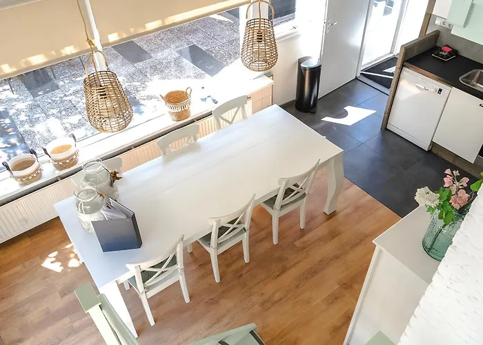 -duna Lago- Nabij Het Meer, Restaurants En Keukenhof